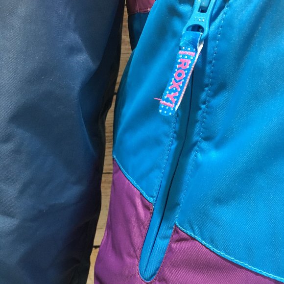FLASH SALE!!! Roxy Girls Snowboarding Jacket Sizes 8, 10,12 BNWT for $180!! - Picture 7 of 10